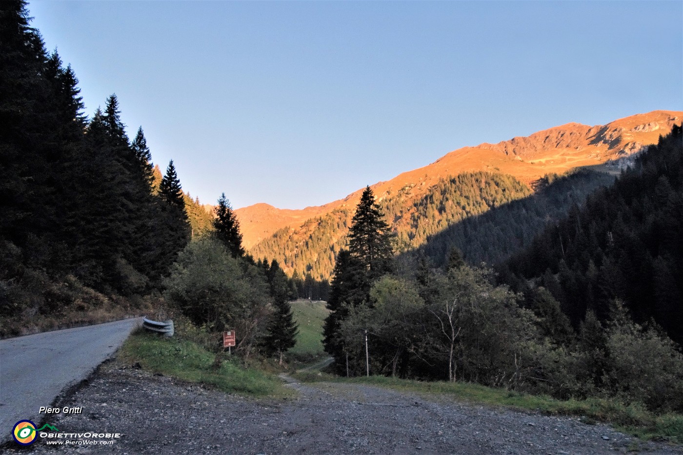 09 Partenza da oltre Cambrembo sulla strada per San Simone.JPG -                                